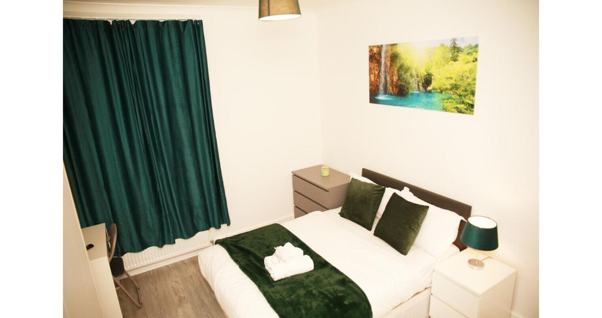 Cricklewood Deluxe Ensuite Room London Bagian luar foto