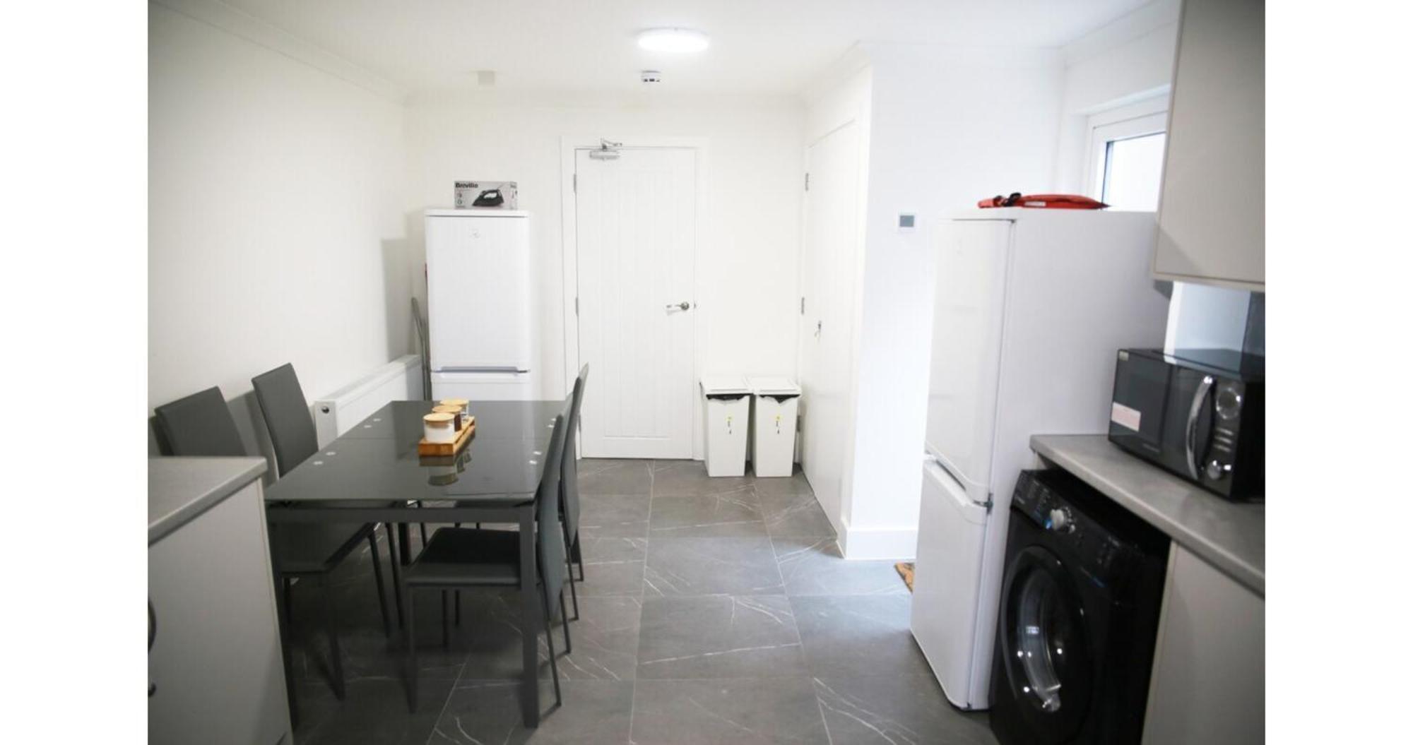 Cricklewood Deluxe Ensuite Room London Bagian luar foto