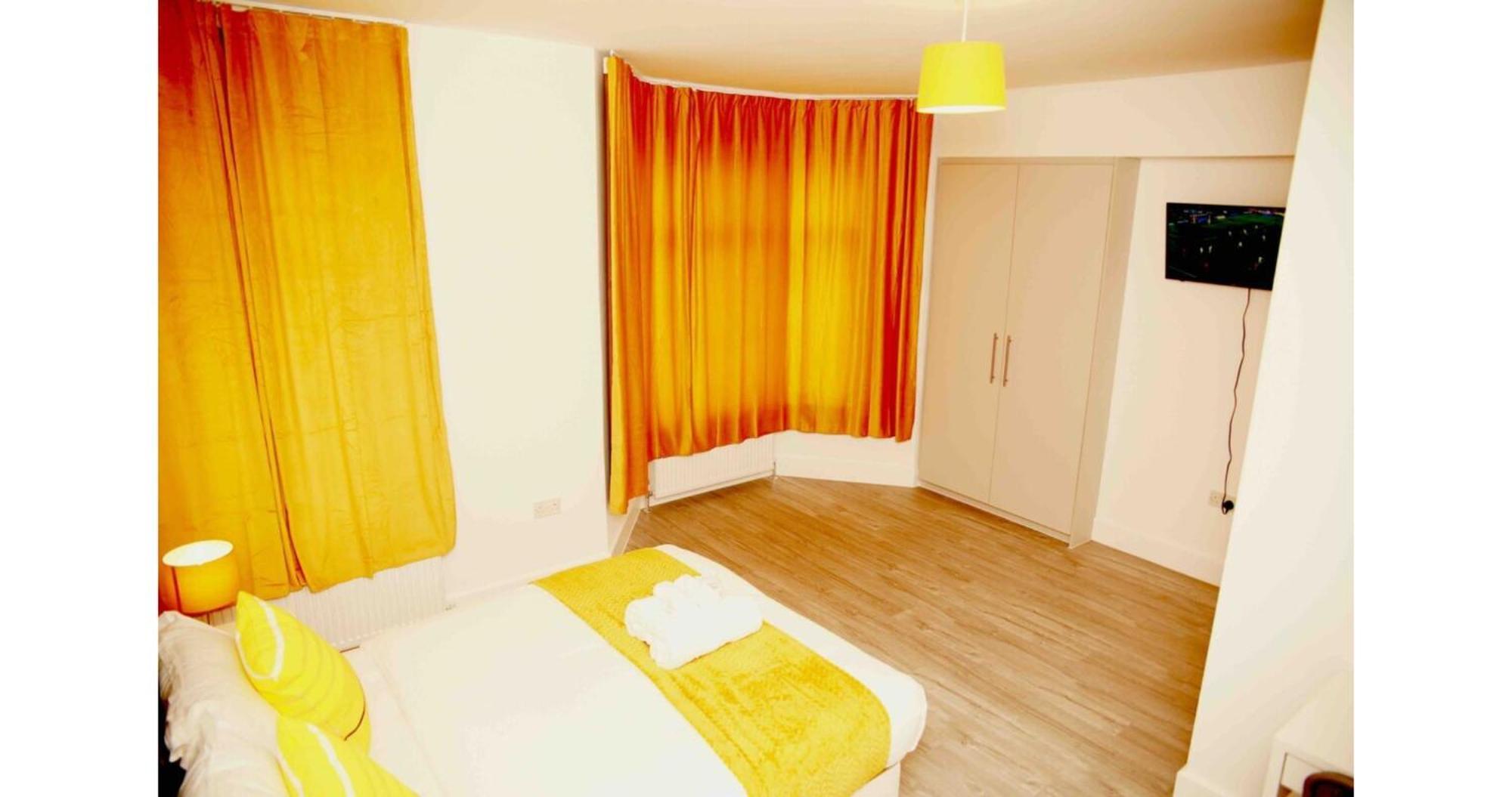 Cricklewood Deluxe Ensuite Room London Ruang foto