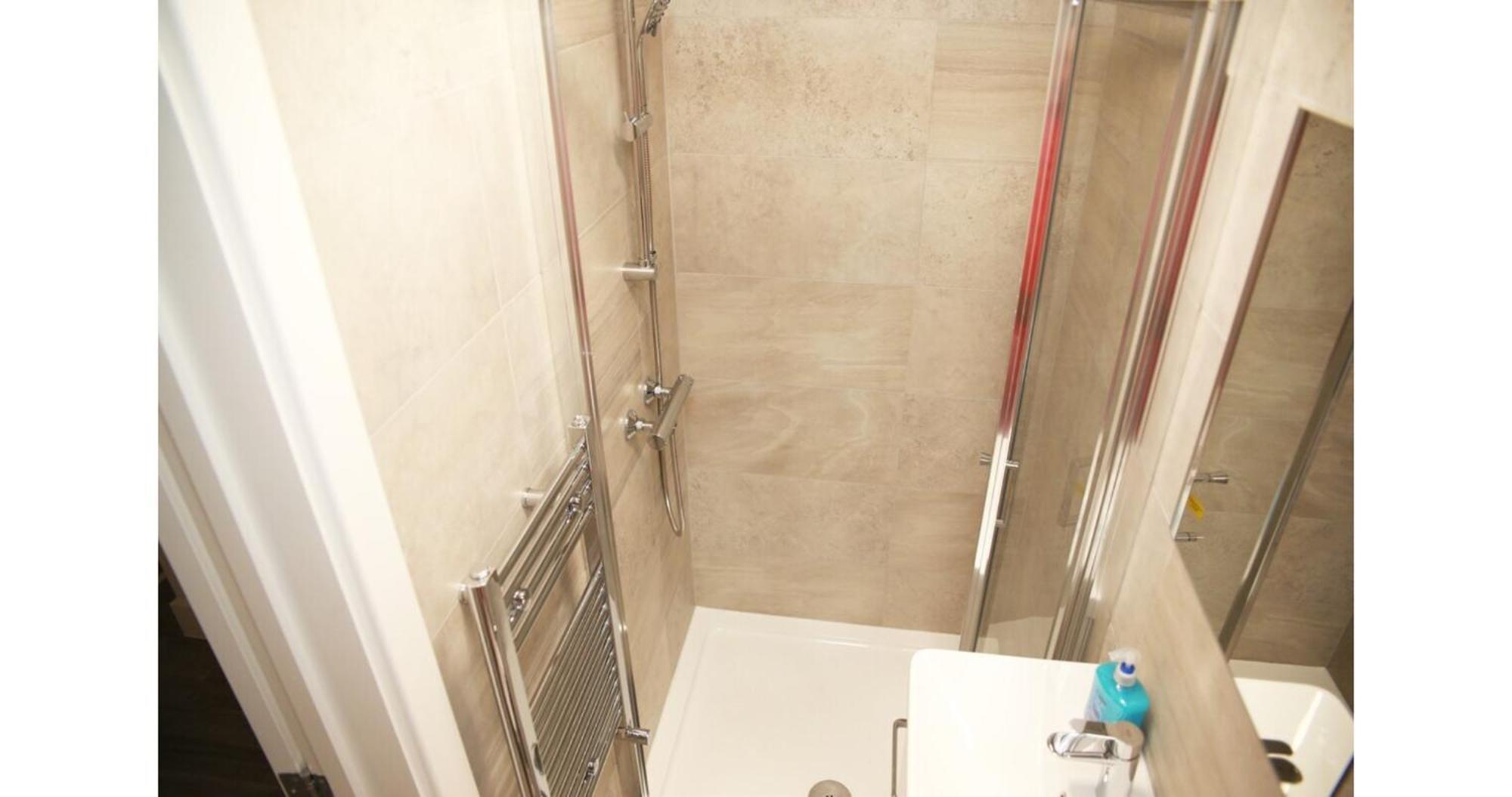 Cricklewood Deluxe Ensuite Room London Ruang foto